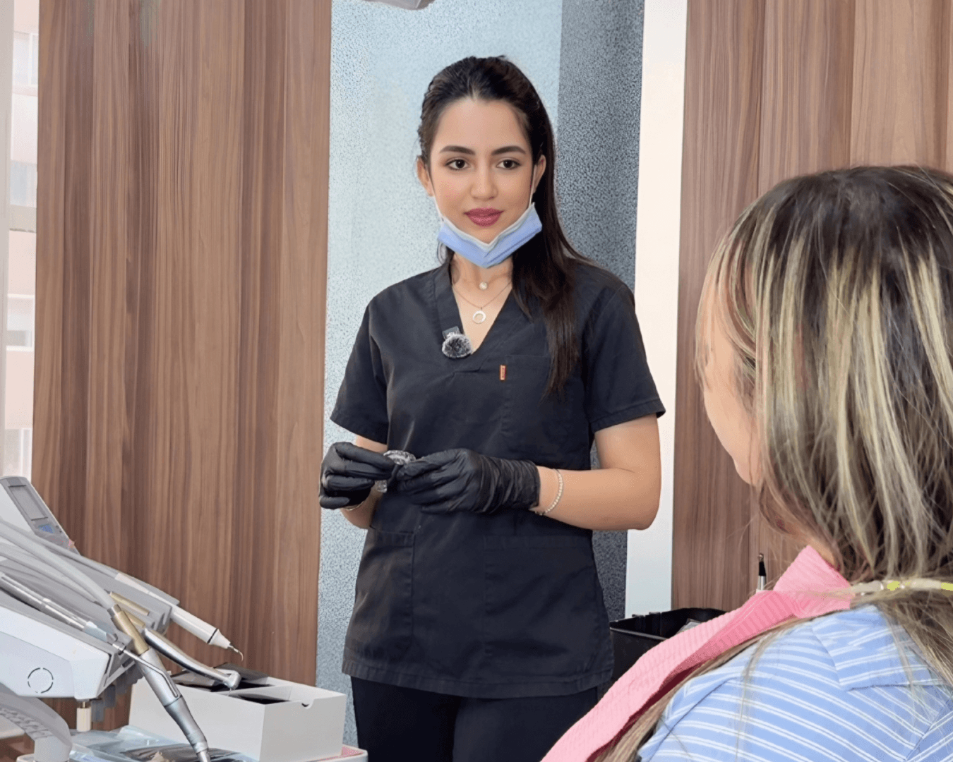 Le Dr Dina Morchid en consultation
